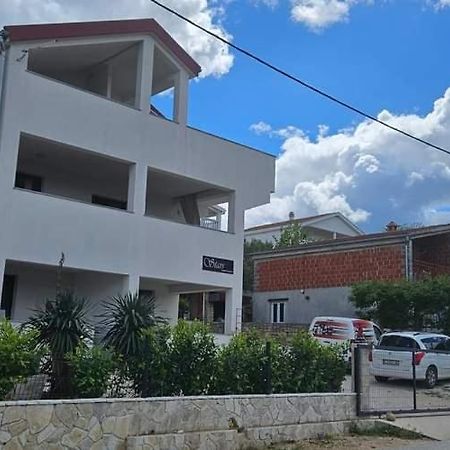 Apartmán Stars Gornji Karin Exteriér fotografie